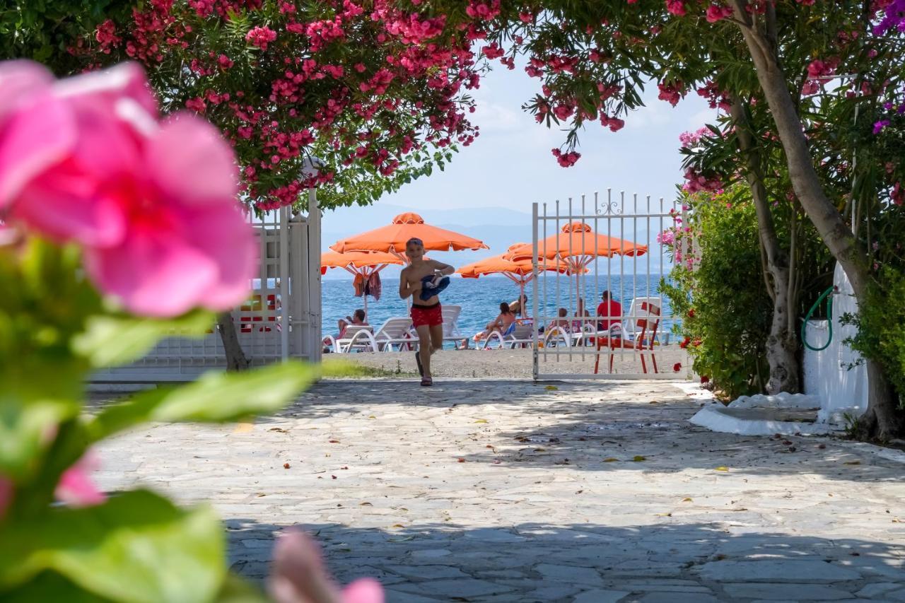 Akrogiali Beach Rooms Amarynthos Exterior foto