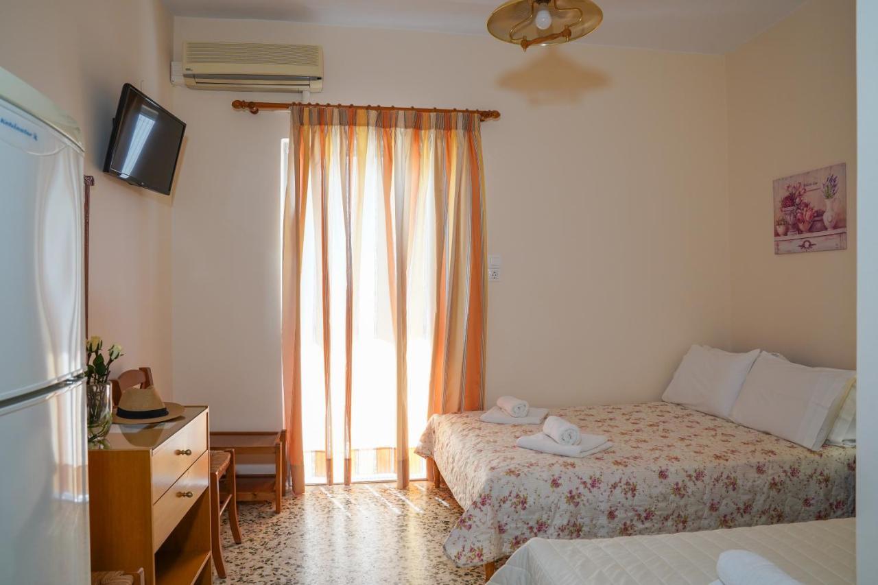 Akrogiali Beach Rooms Amarynthos Exterior foto