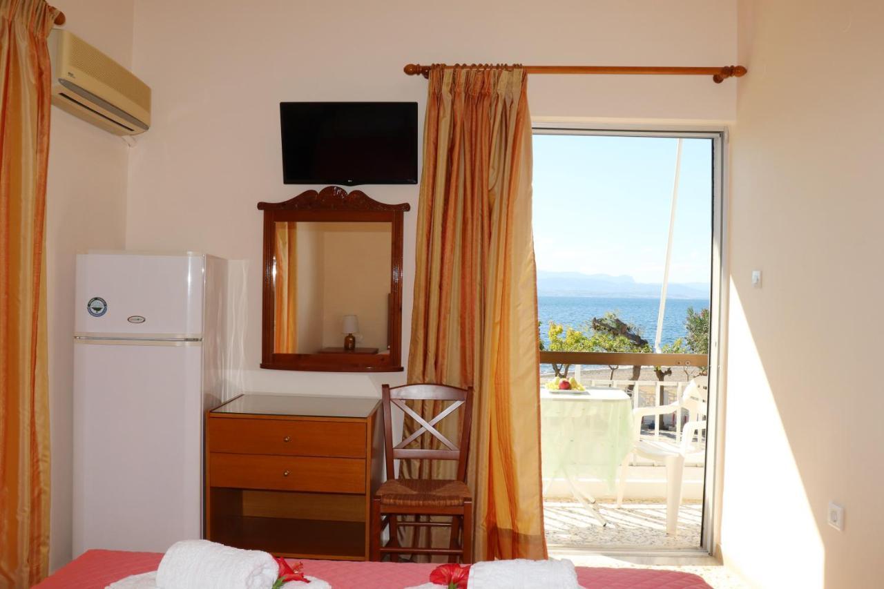 Akrogiali Beach Rooms Amarynthos Exterior foto