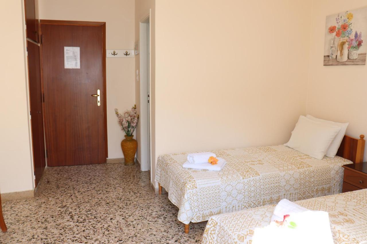 Akrogiali Beach Rooms Amarynthos Exterior foto